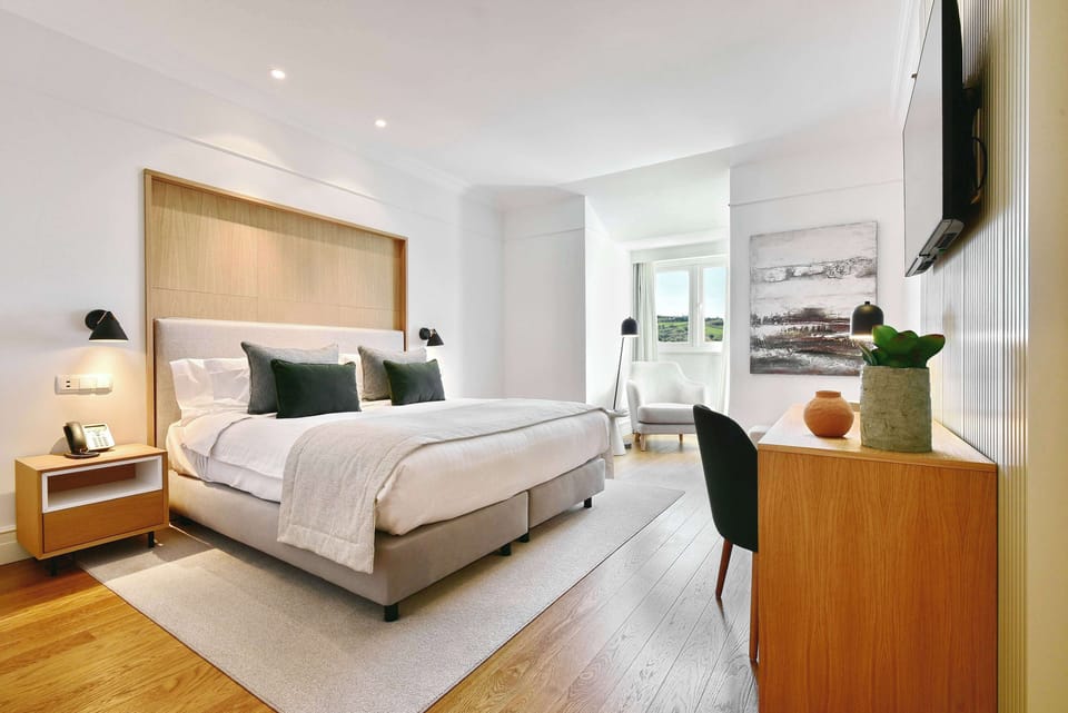 Suite, 1 King Bed, Golf View (Duplex) | In-room safe, blackout drapes, free WiFi, bed sheets