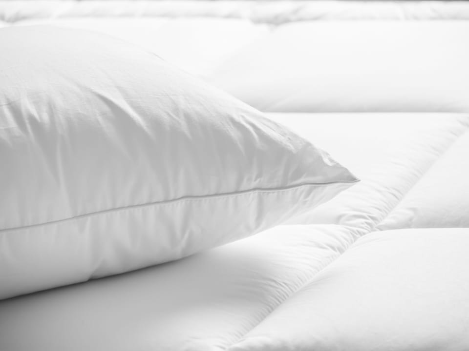 Premium bedding, iron/ironing board, free cribs/infant beds, free WiFi
