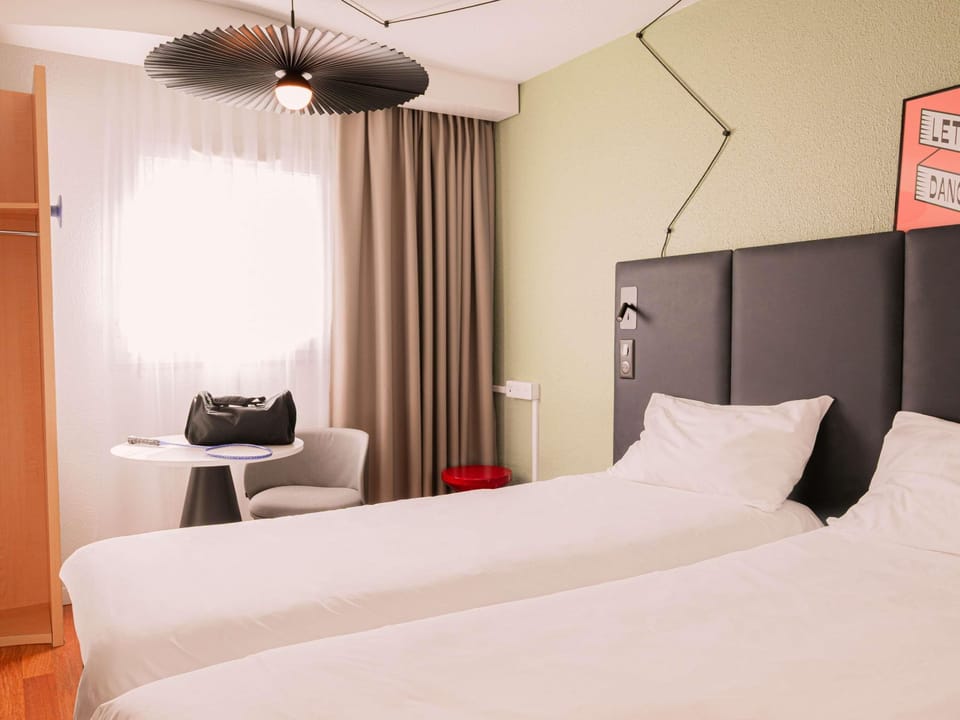 Room, 2 Twin Beds | Premium bedding, desk, soundproofing, iron/ironing board