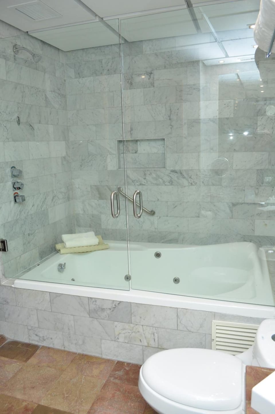Junior Room | Bathroom | Shower, hair dryer, towels
