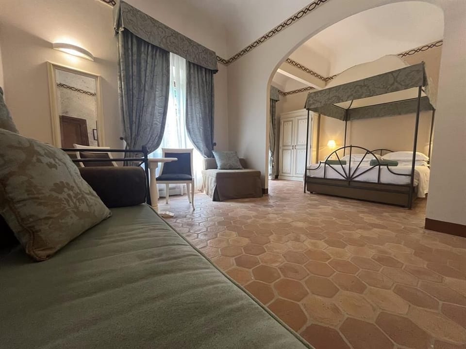 Junior Suite | Premium bedding, minibar, in-room safe, desk