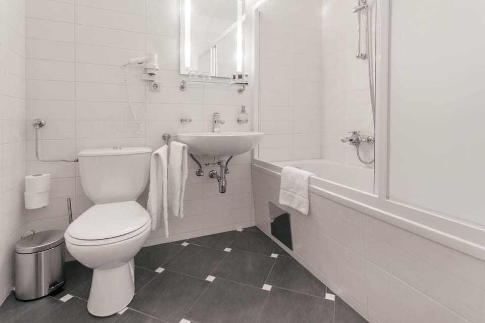 Double Room, Balcony, Hill View | Bathroom | Free toiletries, hair dryer, slippers, towels