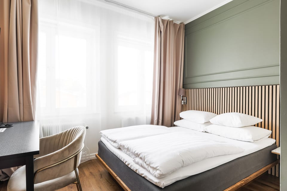 Double Room (Compact) | In-room safe, desk, iron/ironing board, cribs (surcharge)