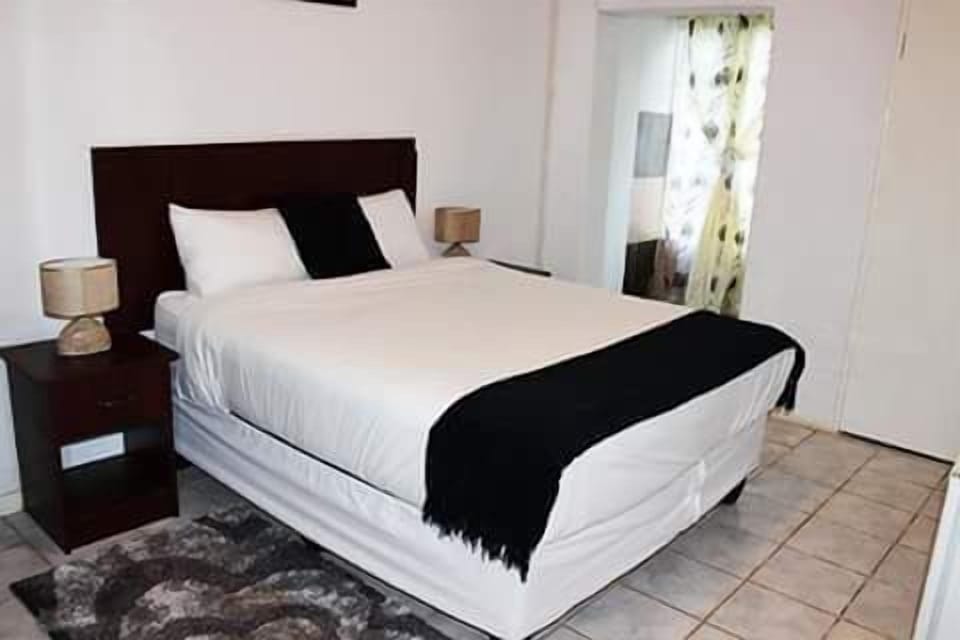Double Room | Desk, rollaway beds (surcharge), WiFi (free)