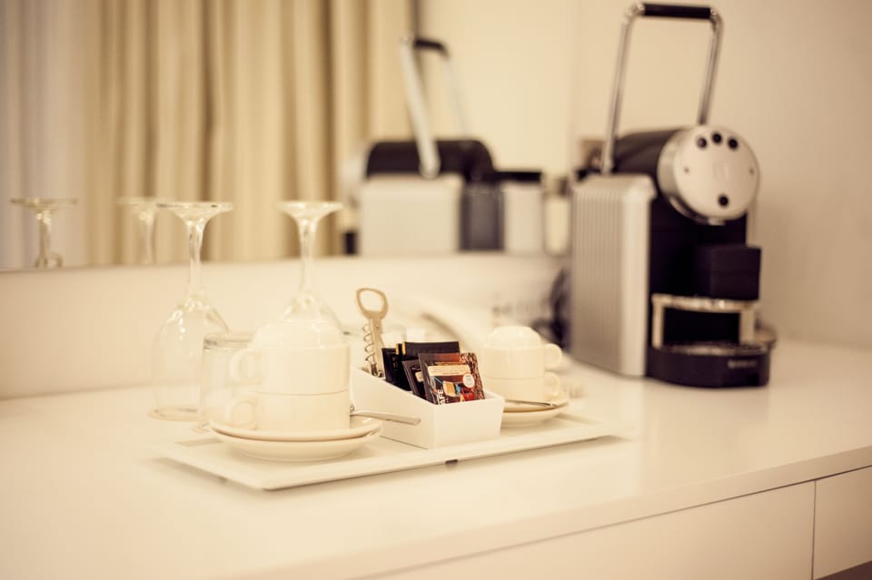 Luxury Double Room, Hot Tub, Partial Sea View | Room amenity