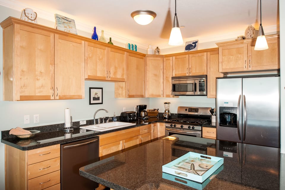 Condo, 2 Bedrooms, Ocean View, Beachfront | Private kitchen | Fridge, microwave, oven, stovetop