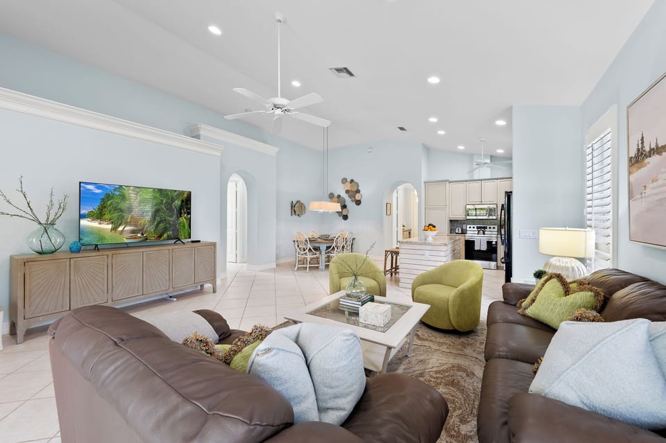 Luxury House, 3 Bedrooms, Pool View, Poolside | 3 bedrooms, iron/ironing board, free WiFi, bed sheets