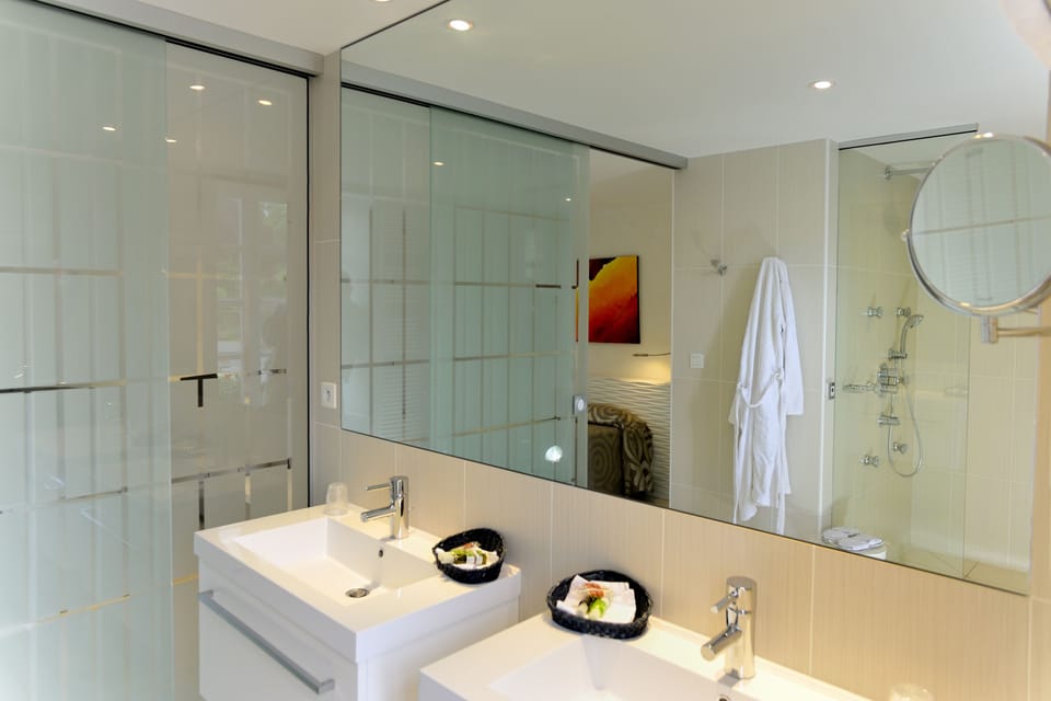 Junior Suite | Bathroom sink