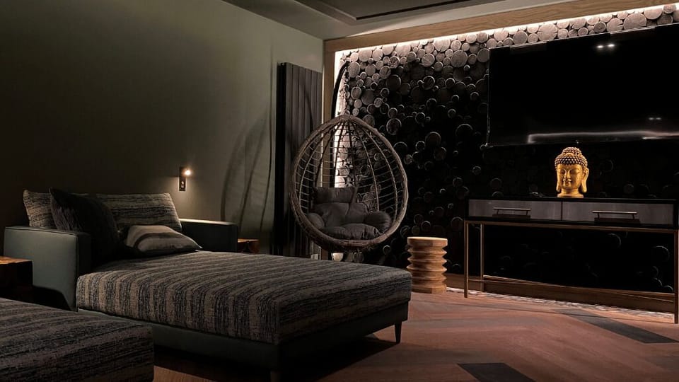 Couples treatment rooms, sauna, hot tub, steam room, body treatments