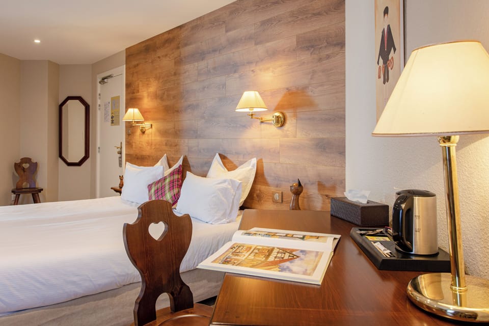 Superior Double Room | Minibar, desk, WiFi (free), bed sheets