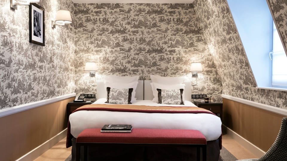 Sea Prestige Junior Suite | Premium bedding, minibar, in-room safe, individually decorated