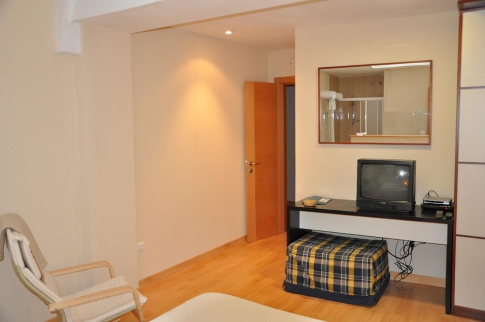 Soundproofing, rollaway beds, free WiFi, bed sheets