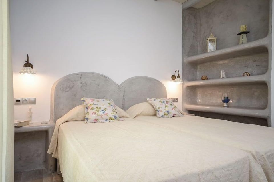 Superior Villa, 2 Bedrooms, Private Pool | 2 bedrooms, in-room safe, desk, soundproofing