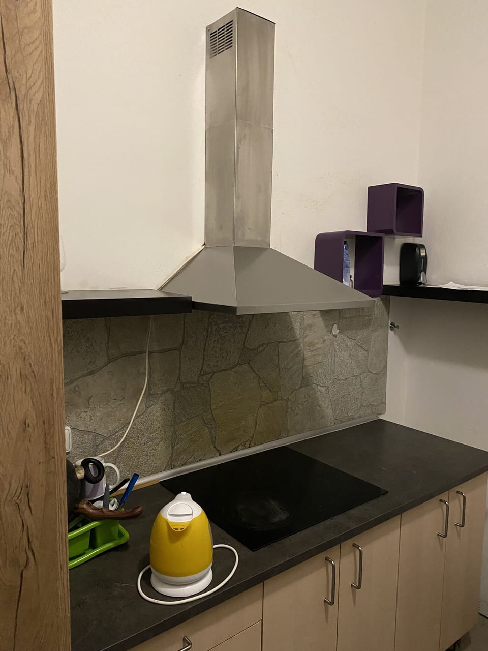 Fridge, microwave, stovetop, electric kettle