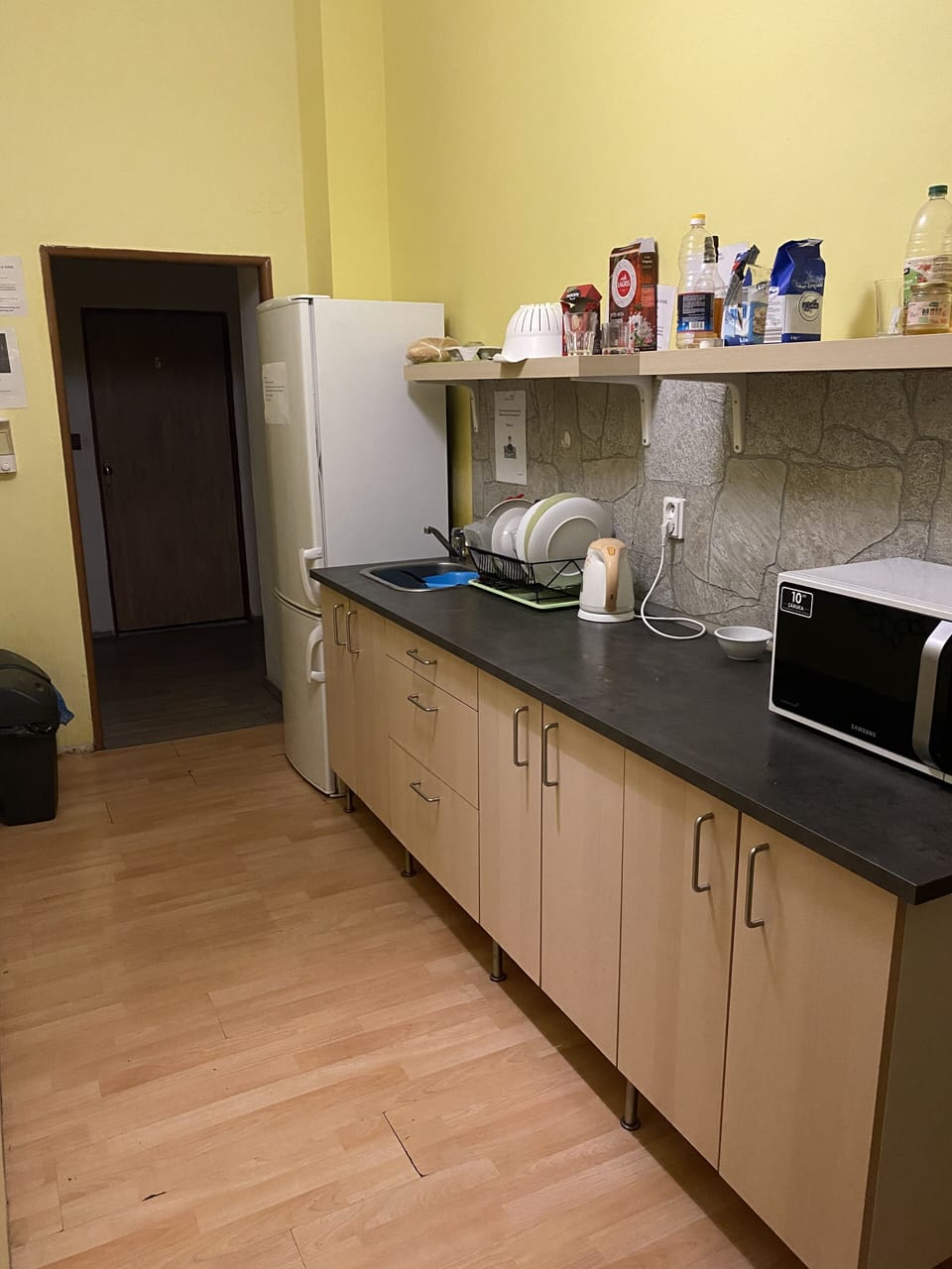 Fridge, microwave, stovetop, electric kettle