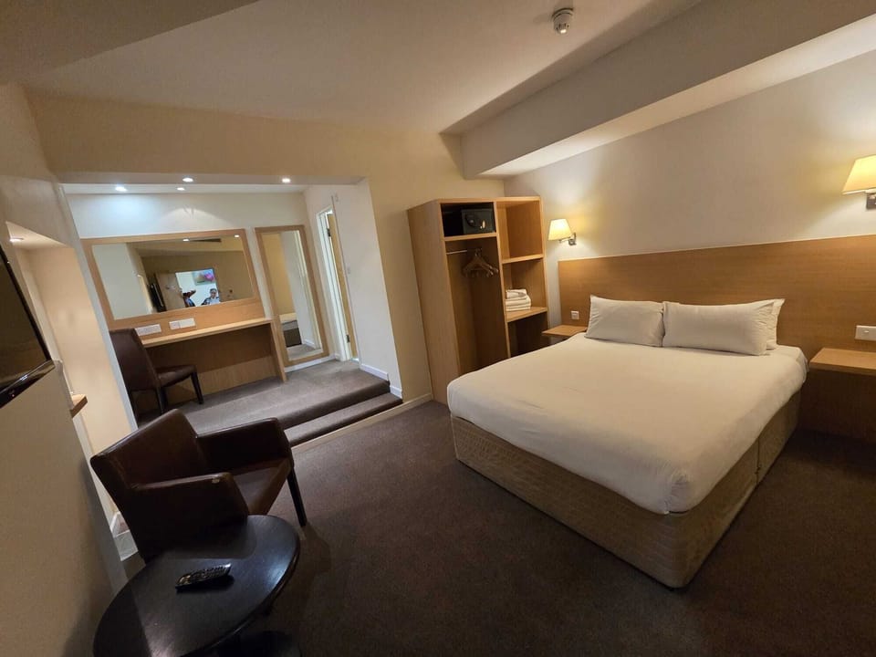 Standard Double Room | In-room safe, individually decorated, individually furnished, desk