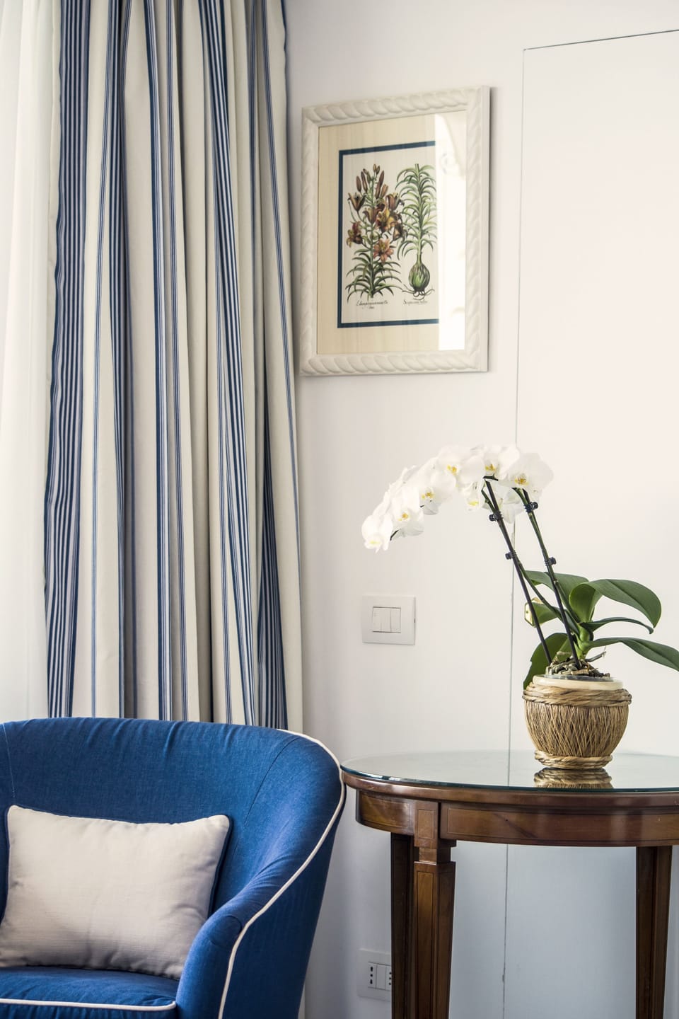 Executive Double Room, Terrace, Sea View | Living room | Flat-screen TV