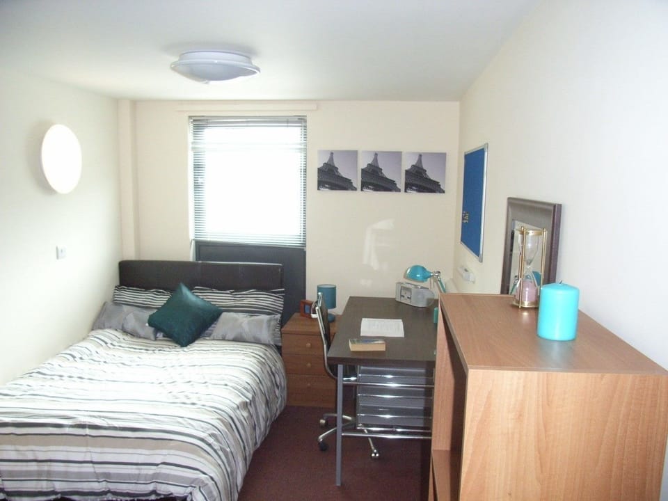 Double Room, Ensuite (with shower) | 1 bedroom, desk, iron/ironing board, free WiFi
