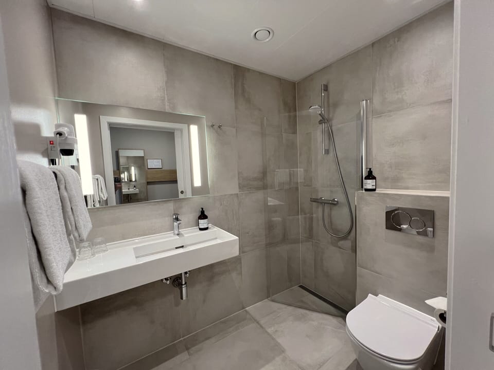 Double Room | Free WiFi, bed sheets