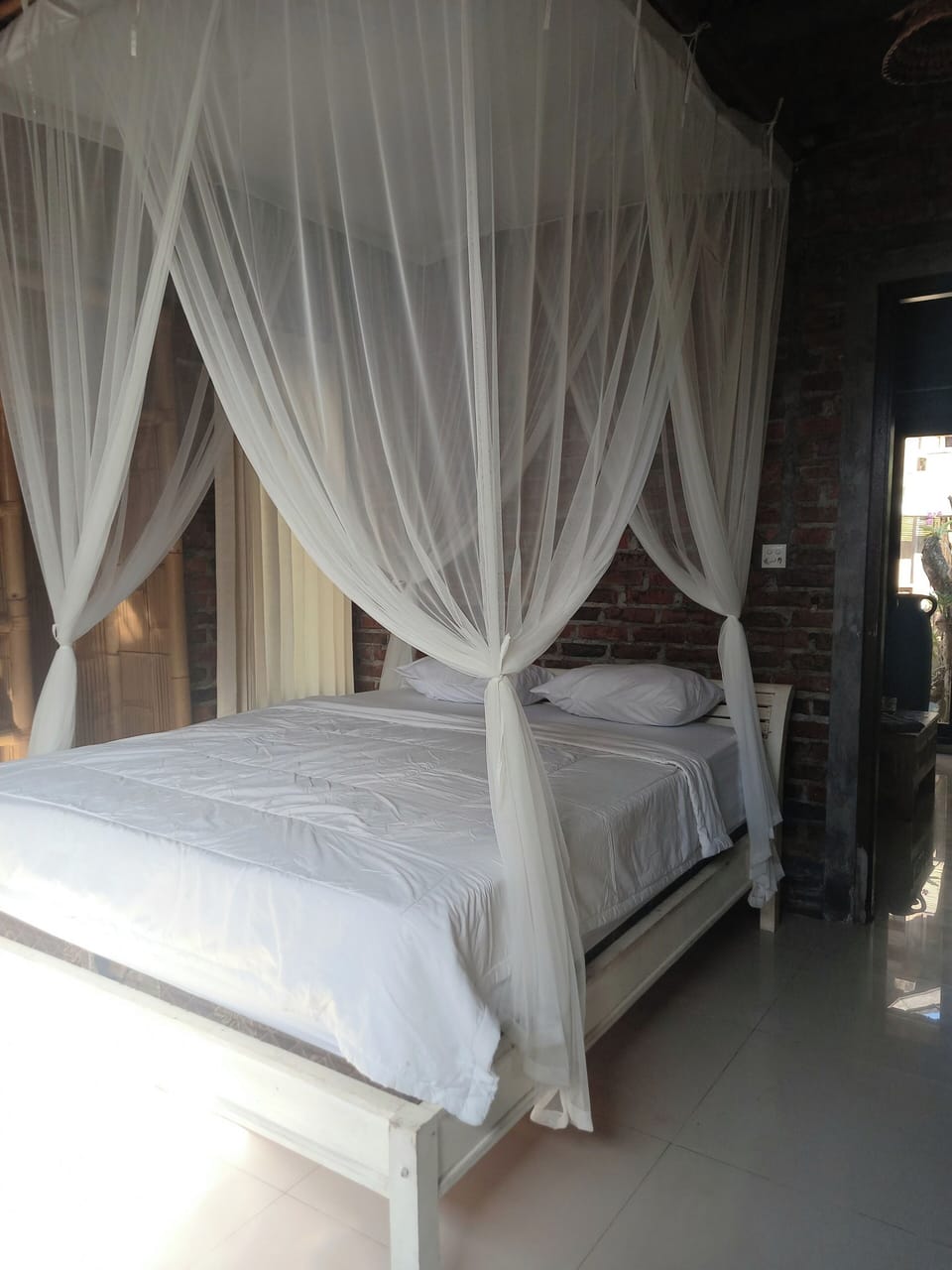 Standard Room | Desk, blackout drapes, rollaway beds