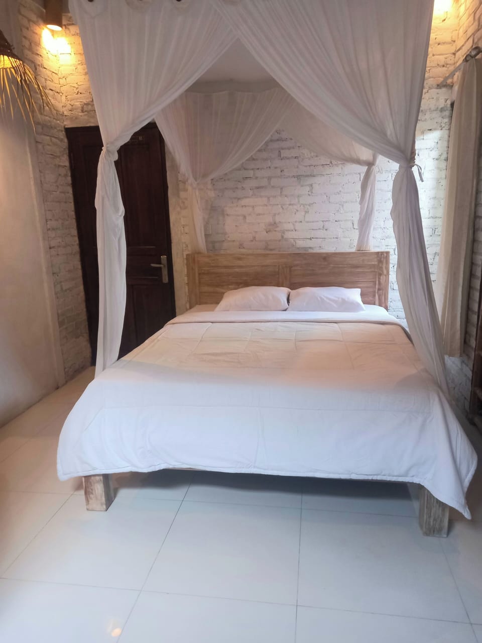 Standard Room | Desk, blackout drapes, rollaway beds