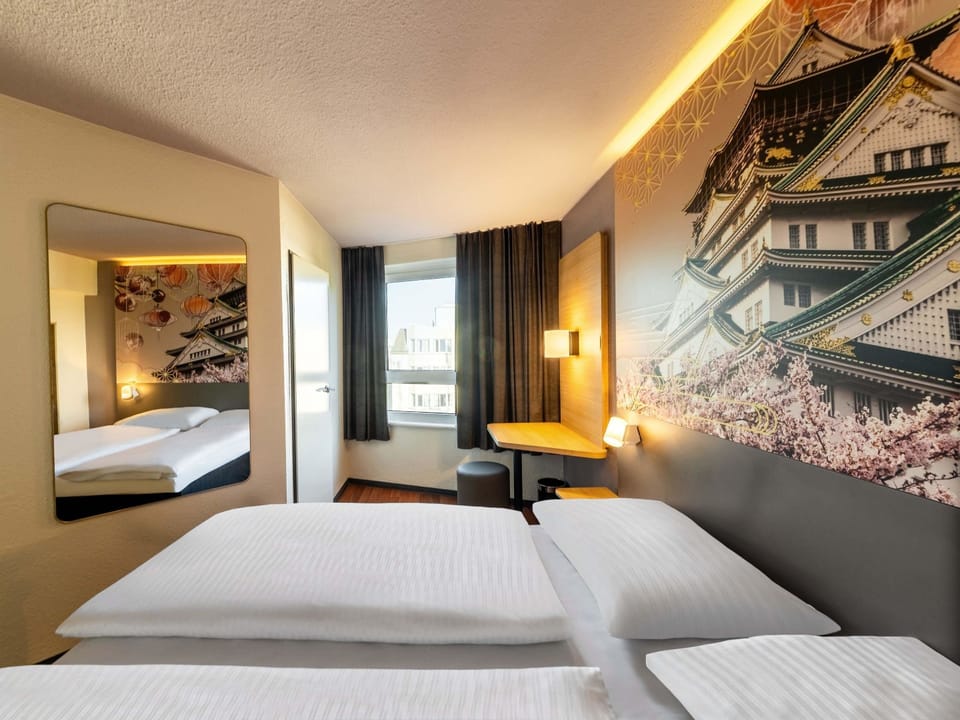 Double Room | Desk, blackout drapes, soundproofing, free WiFi