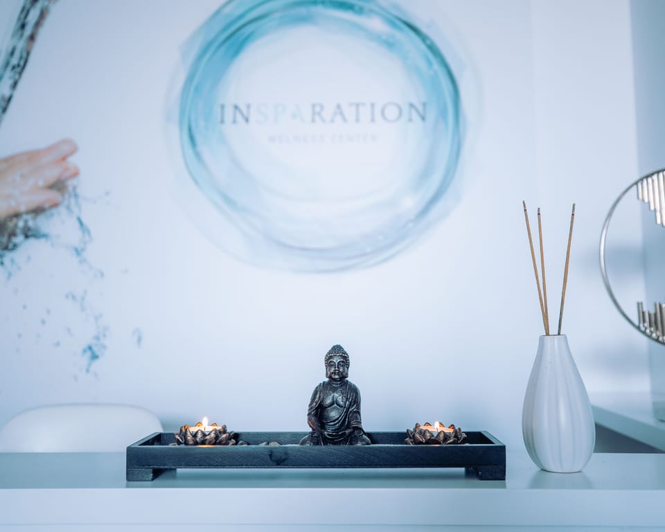 Couples treatment rooms, sauna, hot tub, body treatments, aromatherapy