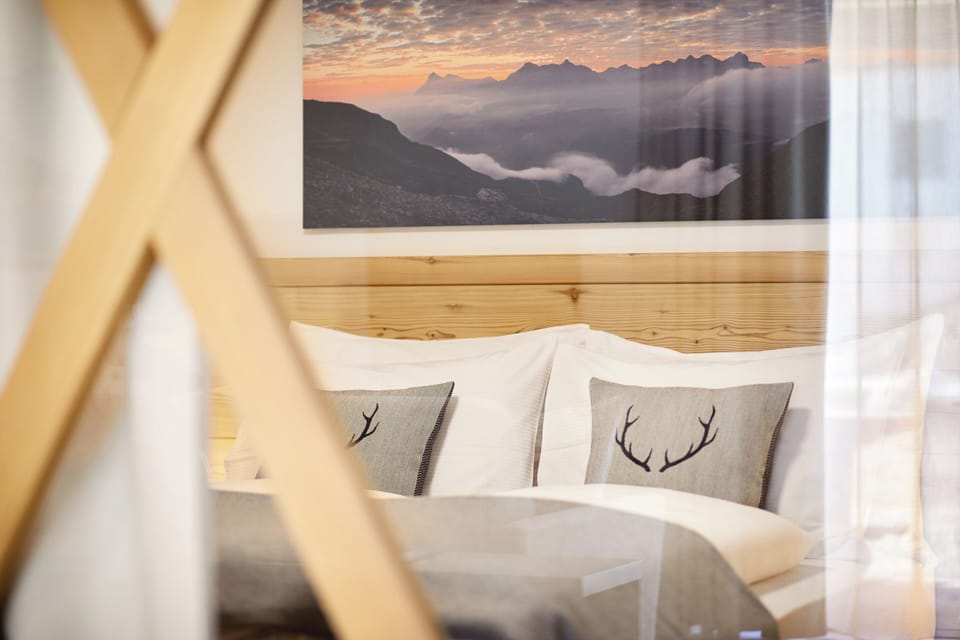 Superior Condo | Premium bedding, down comforters, pillowtop beds, in-room safe