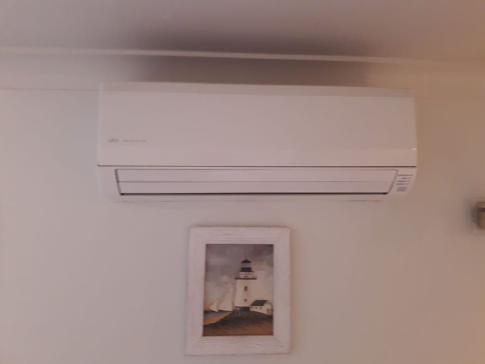 1-Bedroom Holiday Home | Room amenity