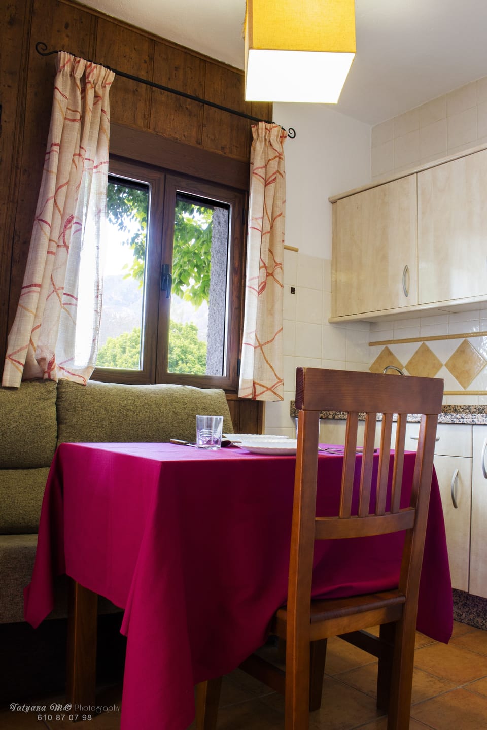 Bungalow, 1 Bedroom | Private kitchen | Fridge, microwave, stovetop, electric kettle