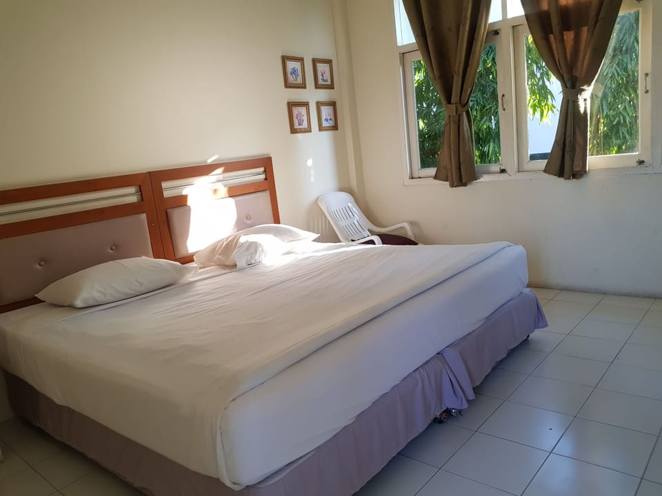Standard Double Room | Desk, free WiFi, bed sheets