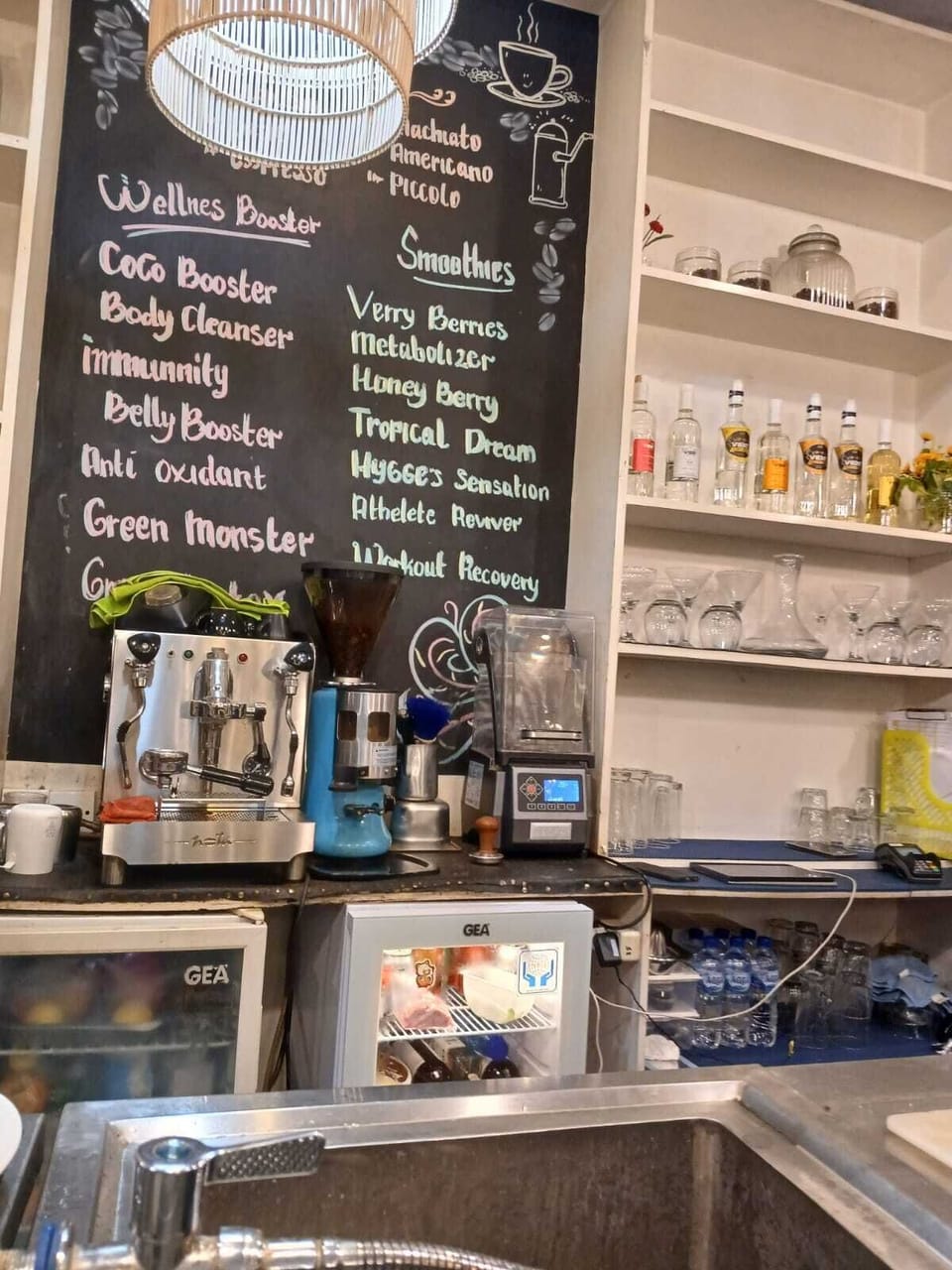 Breakfast, lunch, dinner served; alfresco dining