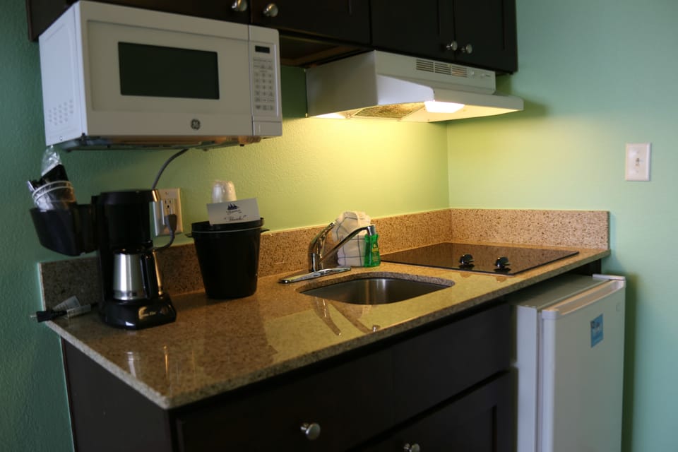 Standard Room, 2 Double Beds, Poolside | Laptop workspace, iron/ironing board, free WiFi, bed sheets