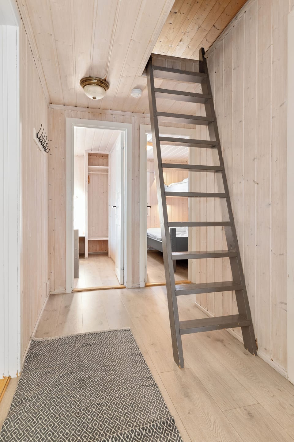 Cabin, 3 Bedrooms (10 persons) | Pillowtop beds, iron/ironing board, free WiFi
