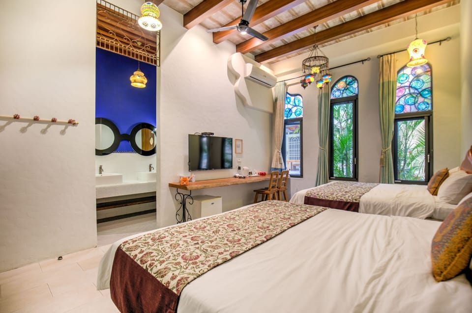 Gallery Quadruple Room | Individually furnished, desk, blackout drapes, soundproofing