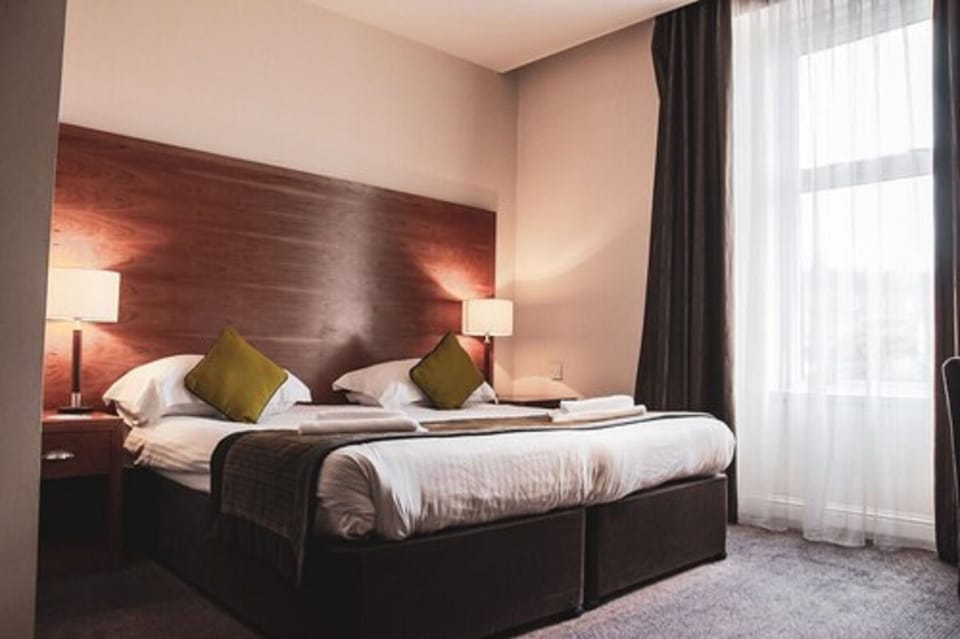 Double King | Desk, iron/ironing board, free WiFi, bed sheets