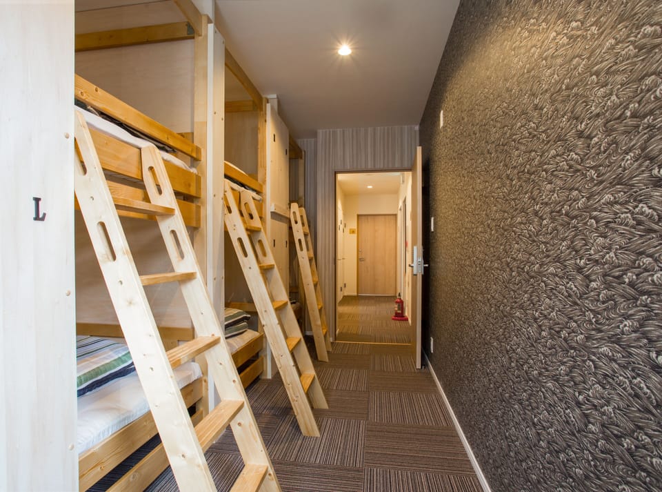 3 bedrooms, in-room safe, blackout drapes, soundproofing