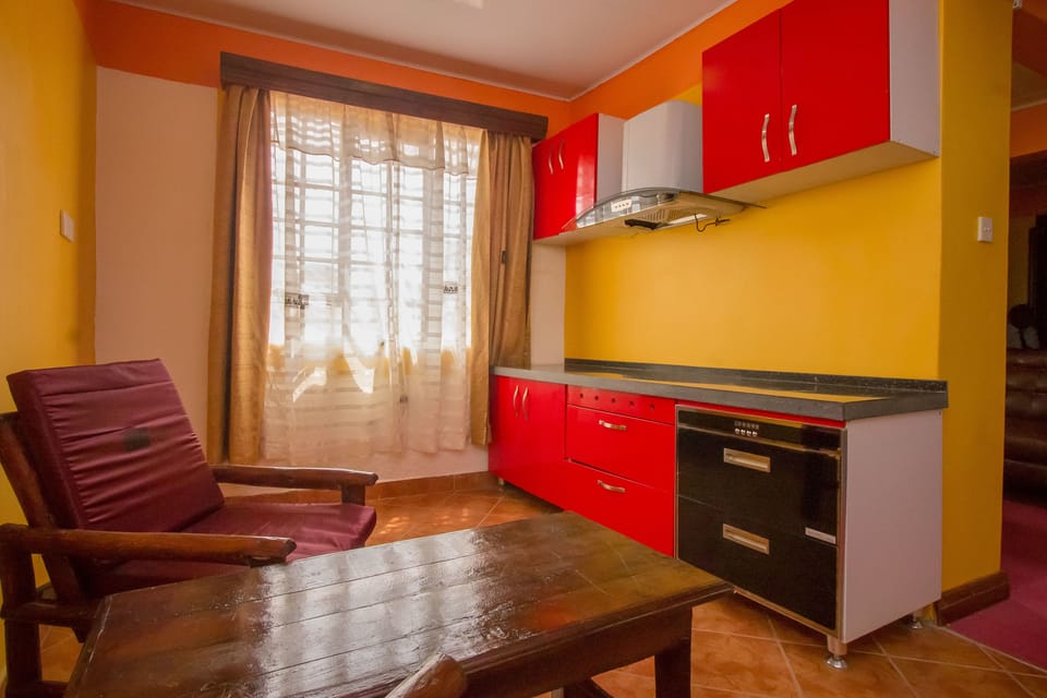 Desk, laptop workspace, soundproofing, free WiFi