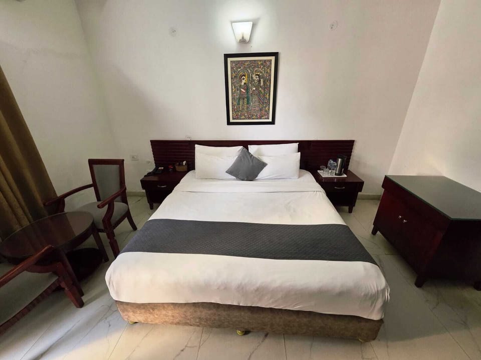 Deluxe Room | Premium bedding, in-room safe, desk, free WiFi