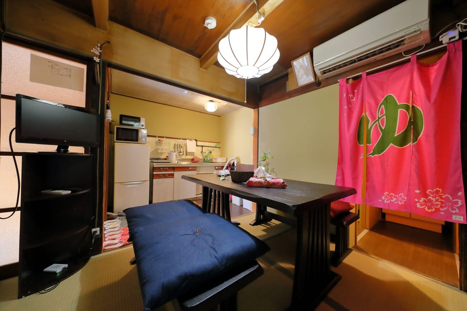 Traditional Townhome | Living area
