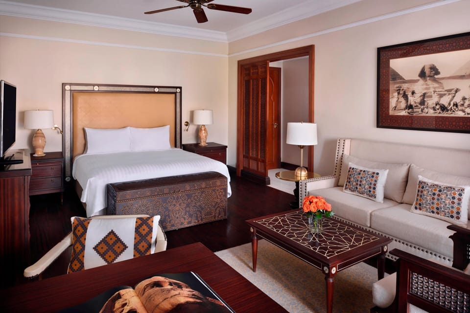 Grand Room, 1 King Bed, Club Lounge Access (Balcony) | Minibar, in-room safe, desk, iron/ironing board