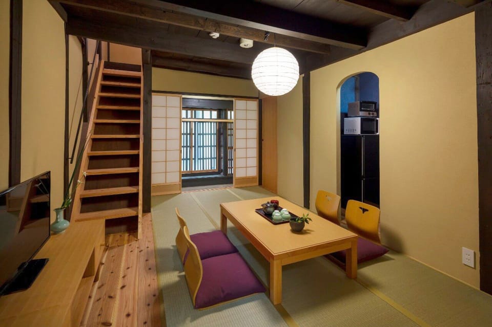 Kumashu-an | Living room | Flat-screen TV