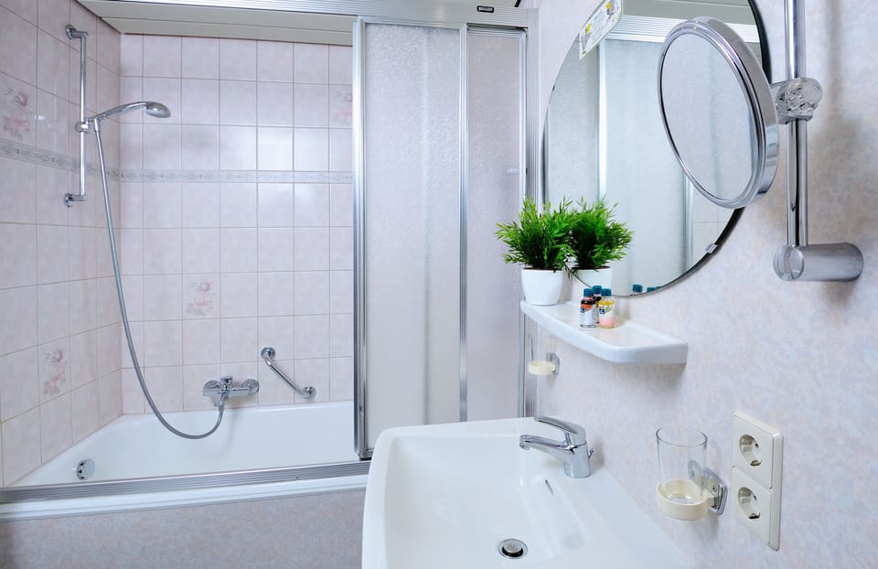 Free toiletries, towels