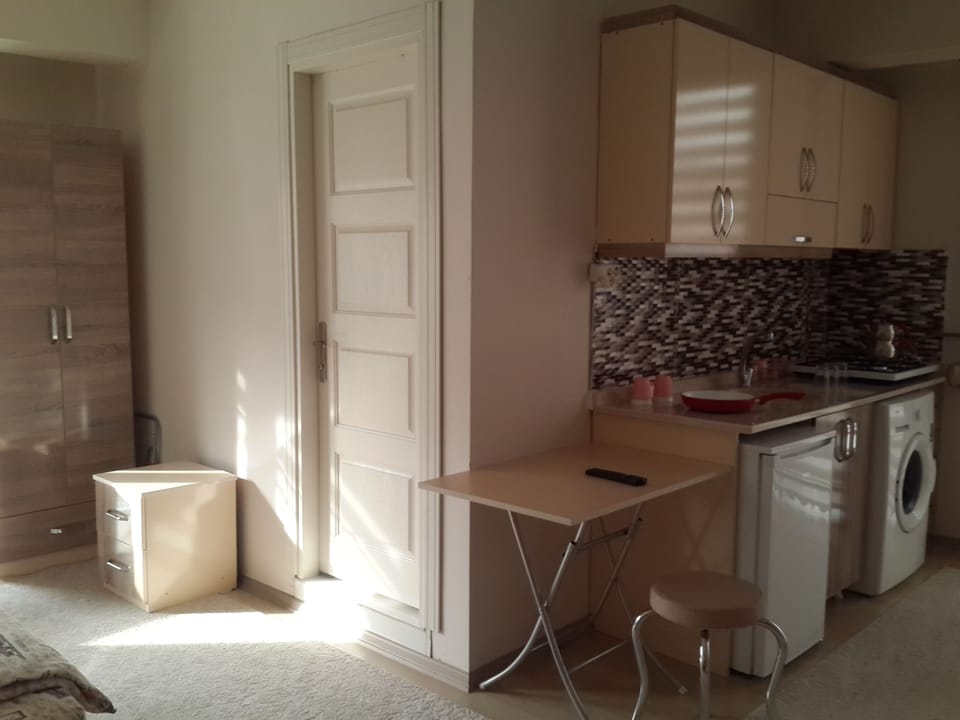 Quadruple Room | In-room dining