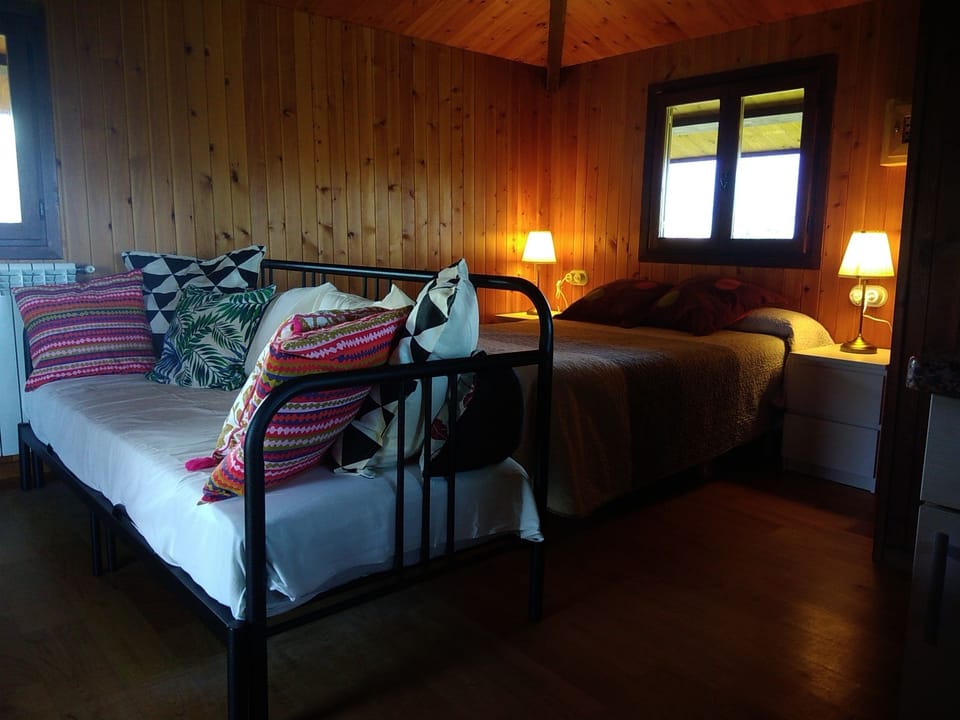 Apartment, Kitchen | Individually decorated, individually furnished, free WiFi, bed sheets