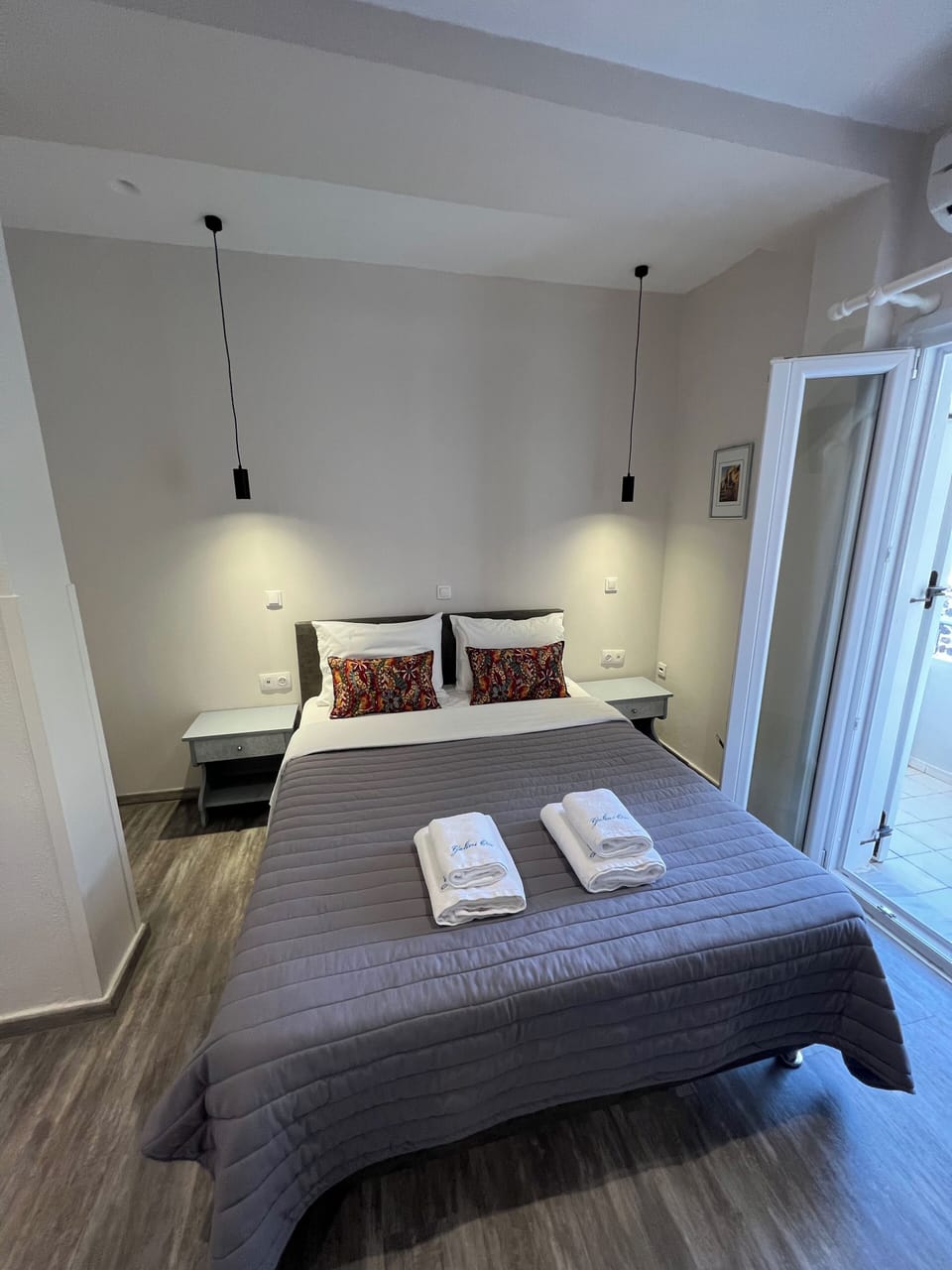 In-room safe, soundproofing, iron/ironing board, free WiFi