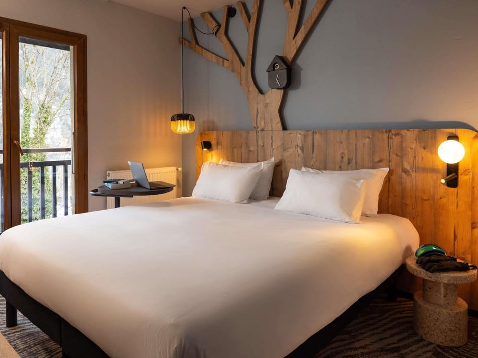 Room, 2 Twin Beds | Laptop workspace, blackout drapes, soundproofing, free cribs/infant beds