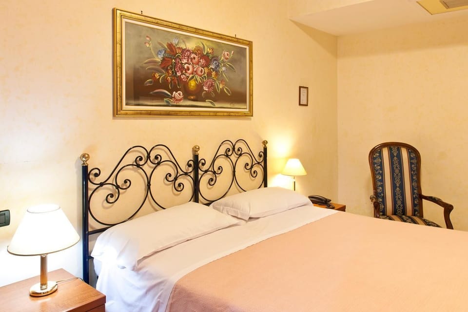 Double Room | In-room safe, WiFi (surcharge), bed sheets