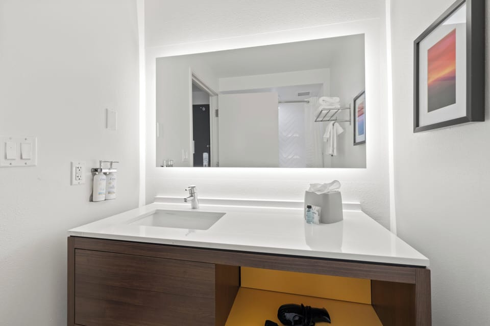 Room amenity