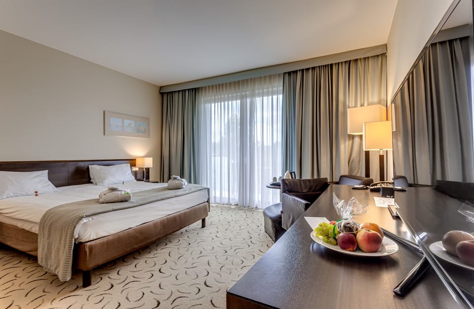 Minibar, in-room safe, desk, blackout drapes